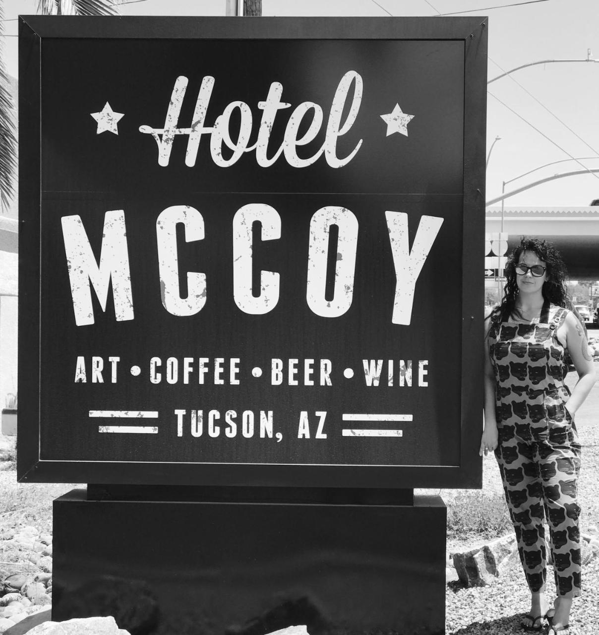 Hotel Mccoy - Art, Coffee, Beer, Wine 土桑 外观 照片